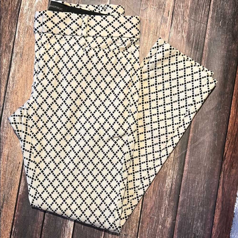 Banana Republic Black and White Patterned Trousers